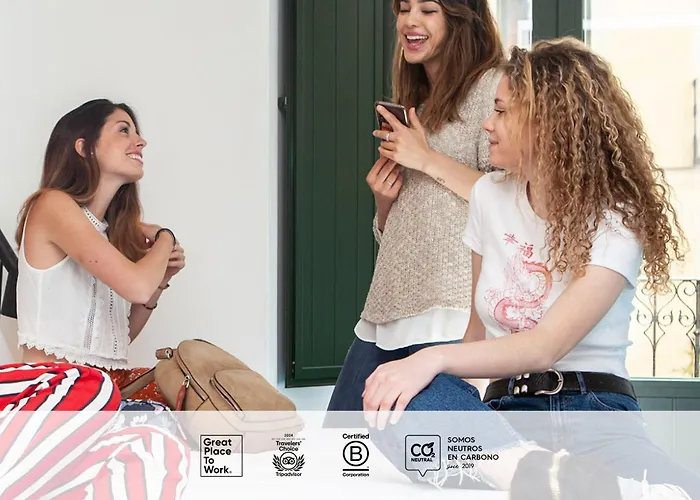 Sleep'N Atocha - B Corp CertifiedHostal